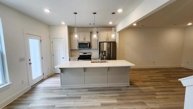 Building Photo - 132 Marston Ln