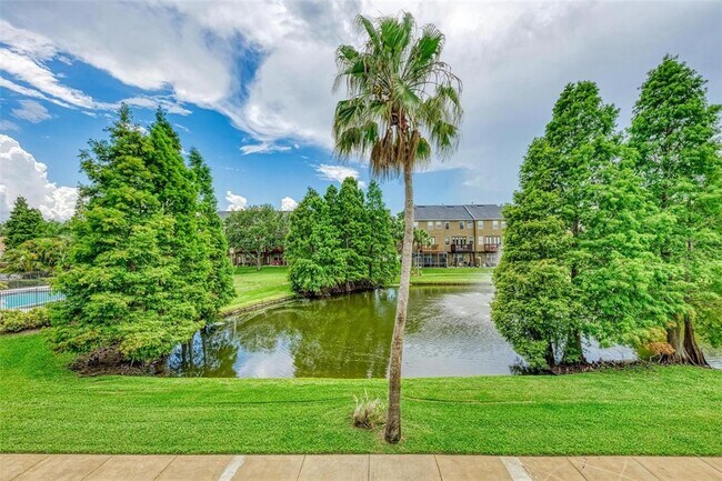Building Photo - 2926 Bayshore Pointe Dr