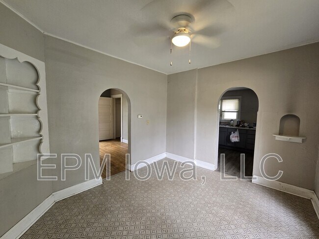 Building Photo - 511 S Frederick Ave