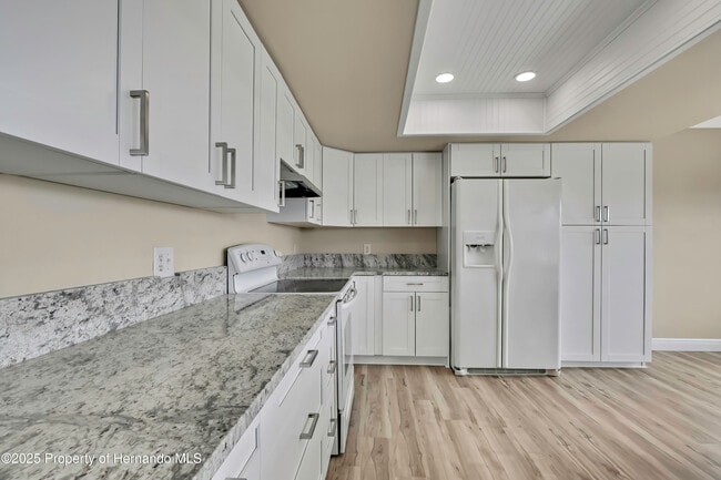 Building Photo - 3276 Rose Arbor Dr