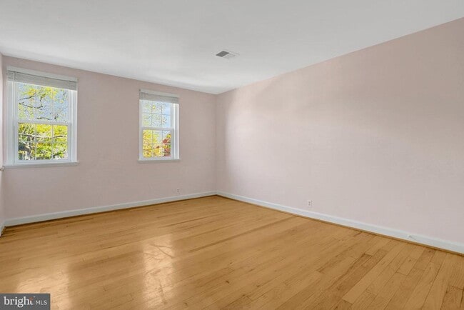 Building Photo - 4326 36th St S