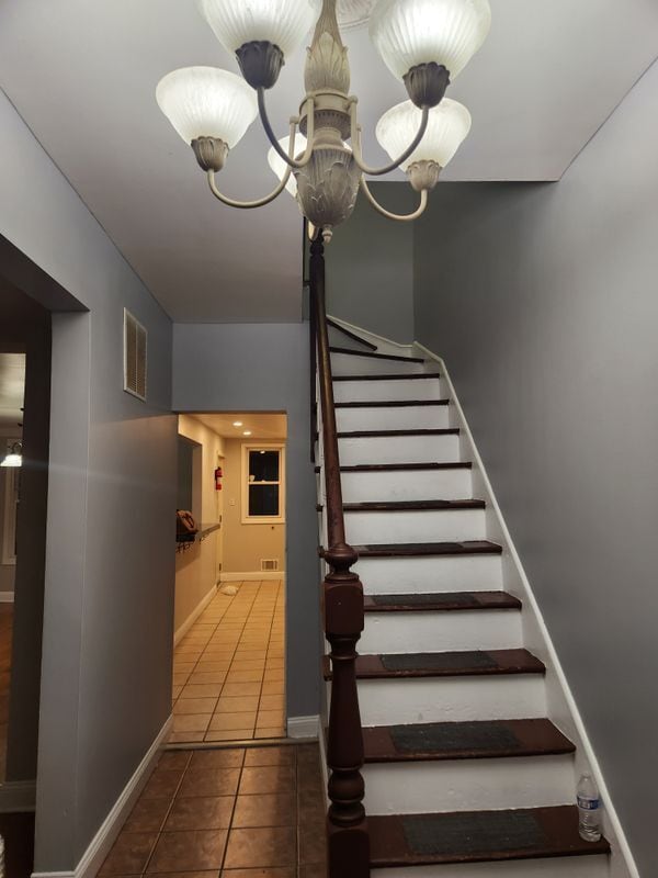 Building Photo - 404 Rosehill Pl