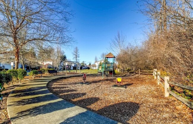 Building Photo - Beautiful 5 Bed 2.5 Bath Renton Home!