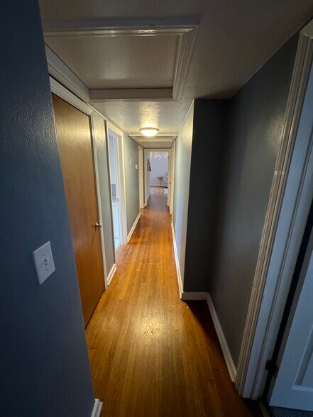 Hallway to bedrooms - 3125 W University Ave
