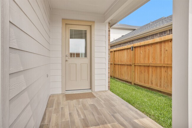 Building Photo - 3518 Grassland Dr