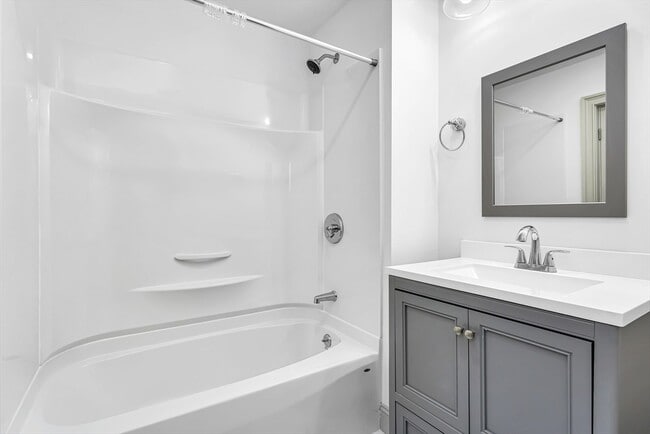 Building Photo - 2601 Washington St