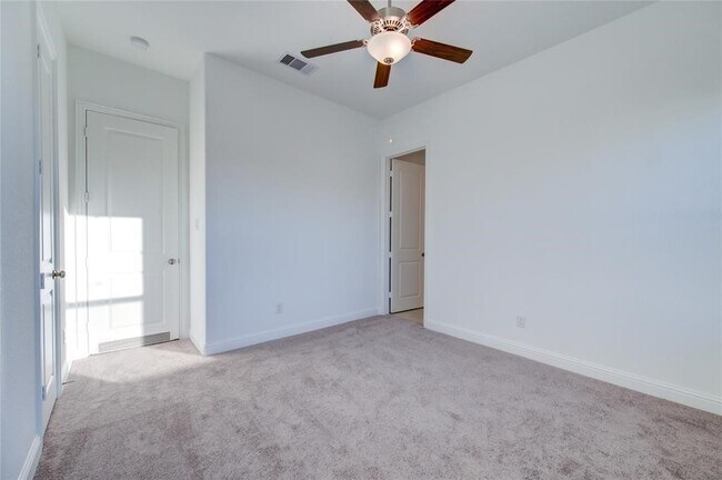 Building Photo - 1415 Adell Rose Ln