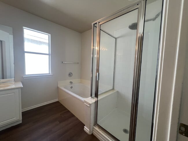 Building Photo - Charming 3-Bed /2 -Bath Sanctuary with Fireplace & Hardwood Floors, Between Evans and Bulverde at...