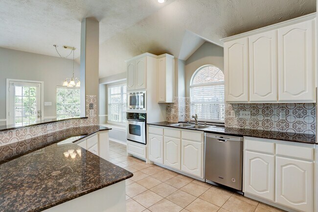 Building Photo - 10606 Badger Canyon Dr