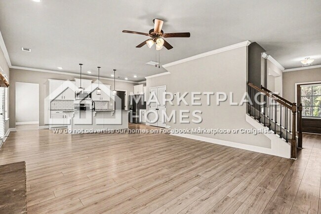 Building Photo - 110 Hawthorn Ln