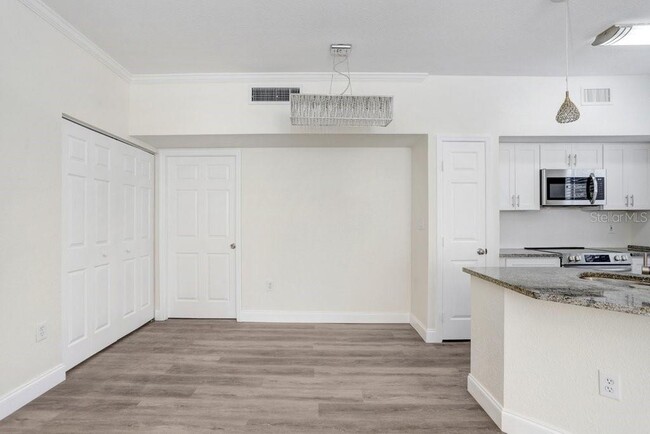 Building Photo - 9142 Lake Chase Island Way