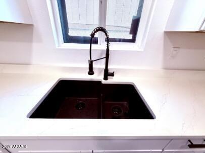 Building Photo - 1009 E Chipman Rd