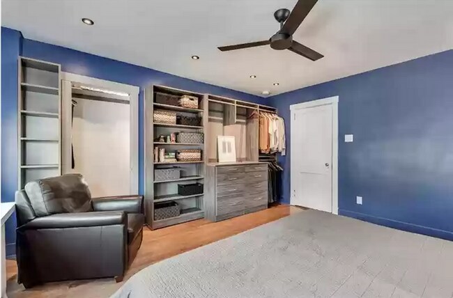Building Photo - Must See 3 BD/ 2 BA located in Squirrel Hill Available 8/1/2026