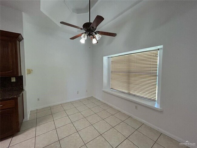 Building Photo - 13 Santa Teresa St