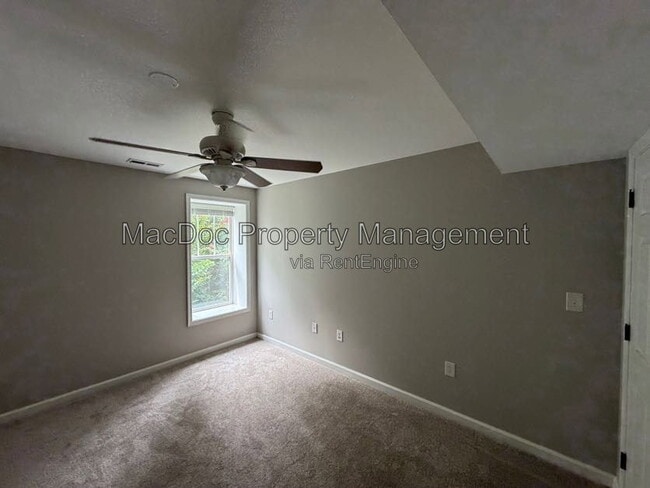 Building Photo - 1404 Graham Dr