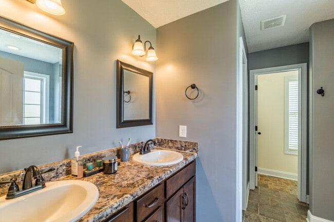 Building Photo - 3431 Barkers Mill Rd