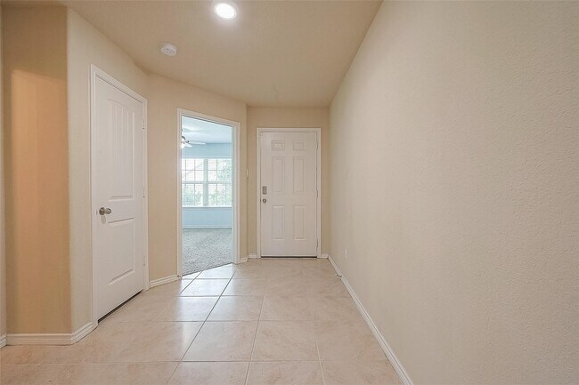 Building Photo - 18118 Trace Pointe Ln