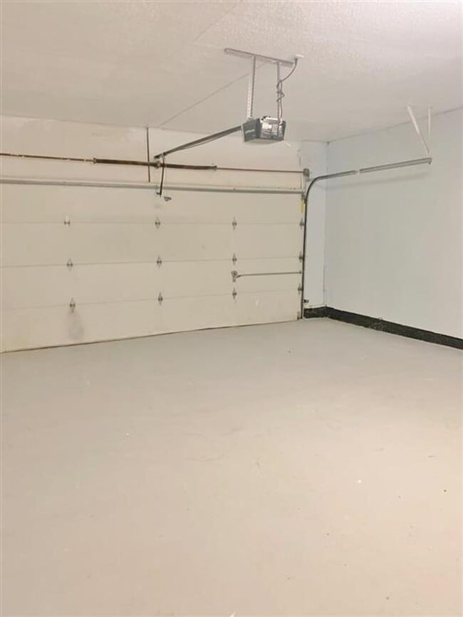 Building Photo - 4207 SE Camden Way