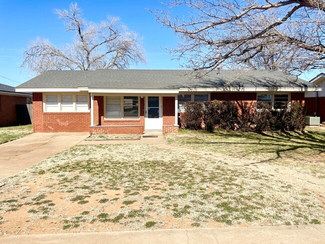 Primary Photo - 4910 9th St