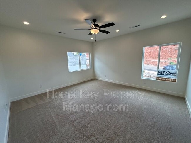 Building Photo - 1549 Mead Ln