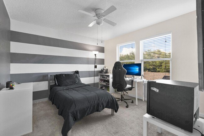 Building Photo - 5120 Caspian St