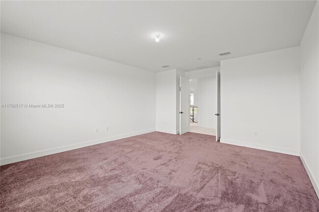 Building Photo - 12865 Wingspan Ct