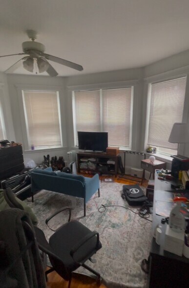 Primary Photo - 75 Westland Ave