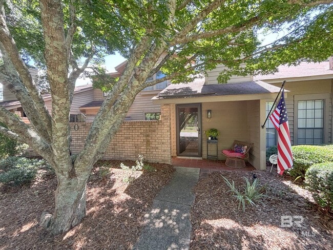Primary Photo - 200 Parma Dr