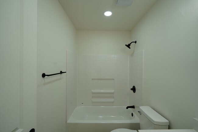 Building Photo - 4805 Charlotte Way