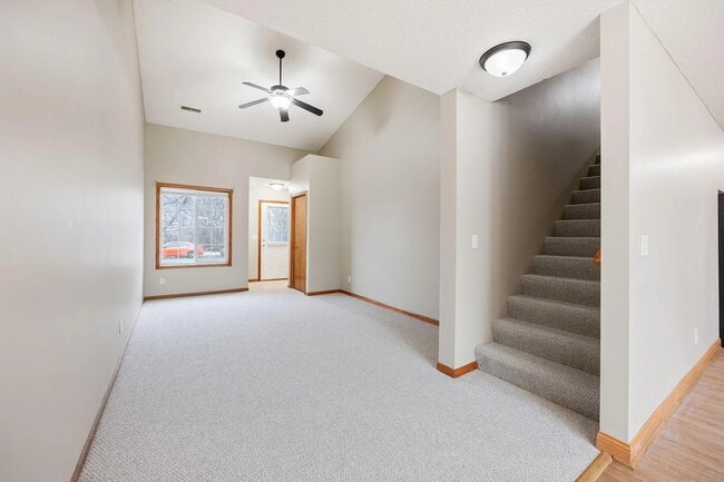 Building Photo - 2632 Rushmore Rd
