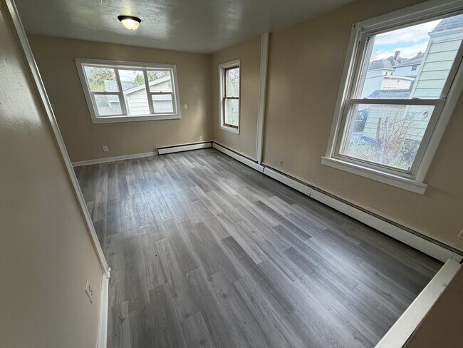 Building Photo - 124 State Fair Blvd