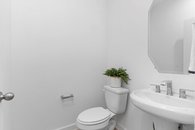 Building Photo - 7811 Bel Fiore Dr