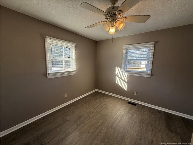 Building Photo - 2223 Carbine St