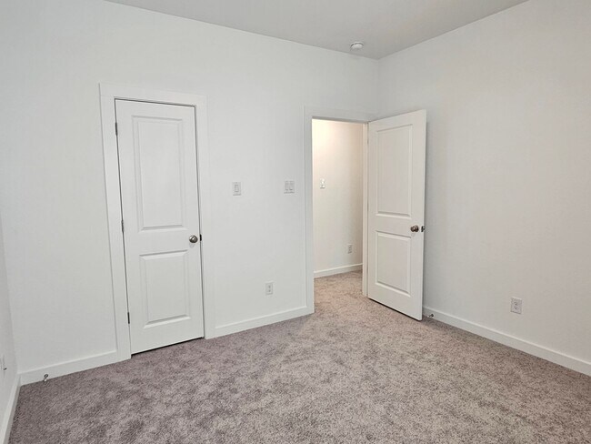 Building Photo - Gorgeous Wolf Ranch 4 Bed /  3 Bath Home!