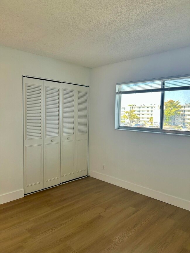 Building Photo - 8540 N Sherman Cir