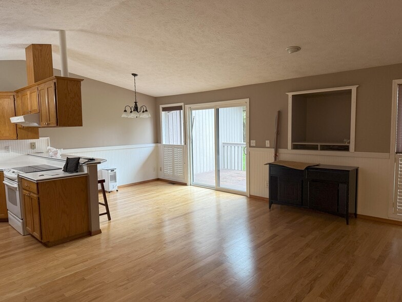 Primary Photo - 3822 S Alder Dr
