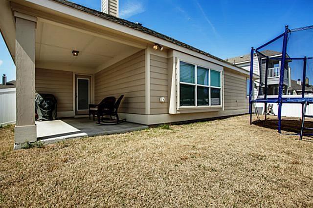 Building Photo - 8928 Manana St