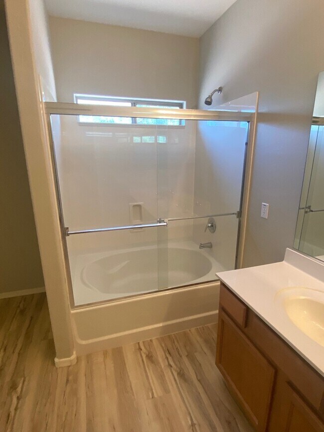 Building Photo - 3 Bed 2 Bath home in Bell West Ranch