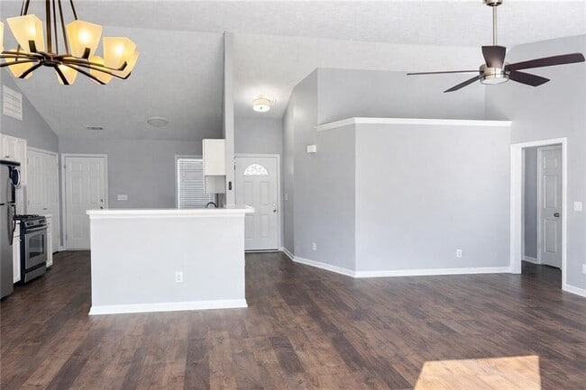 Building Photo - 2140 Racquet Club Cir NW