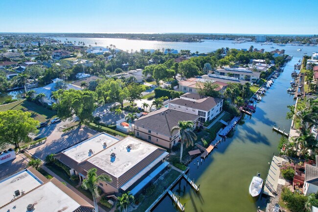 Building Photo - 1501 Chesapeake Ave