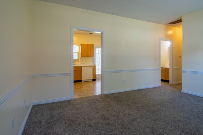 Livingroom - Sugar Creek Apartments