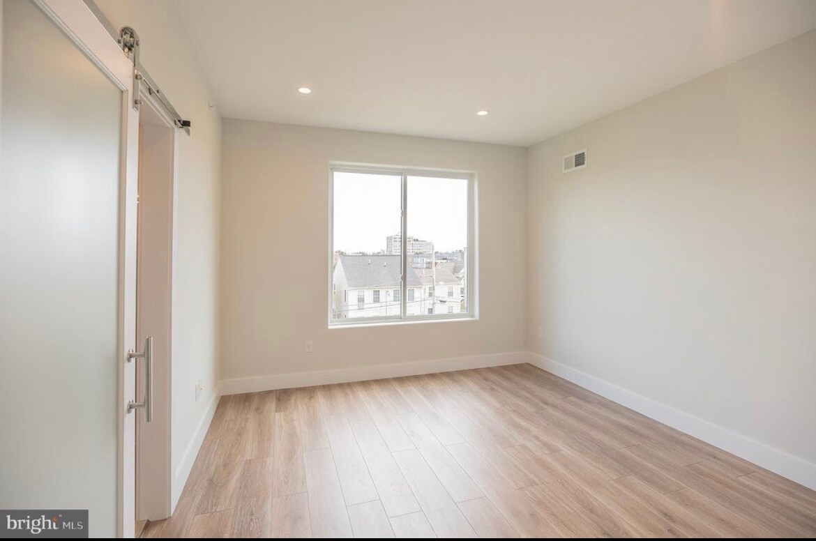 Building Photo - 1517 N 9th St