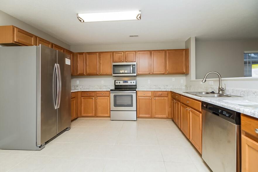 Building Photo - 3460 Chandler Cove Way
