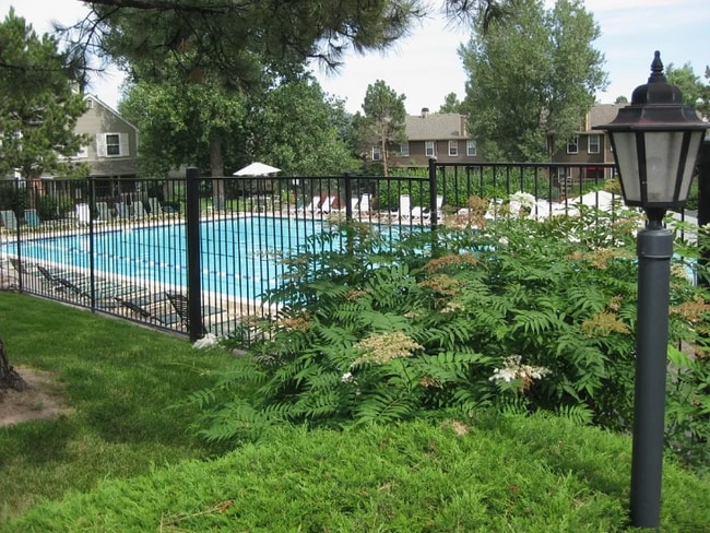 Building Photo - 7106 E Briarwood Dr