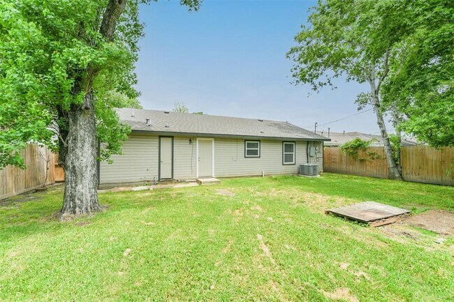 Building Photo - 5118 Keystone St