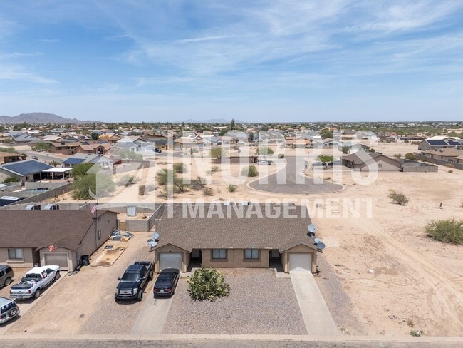 Building Photo - Perfect Duplex in Arizona City
