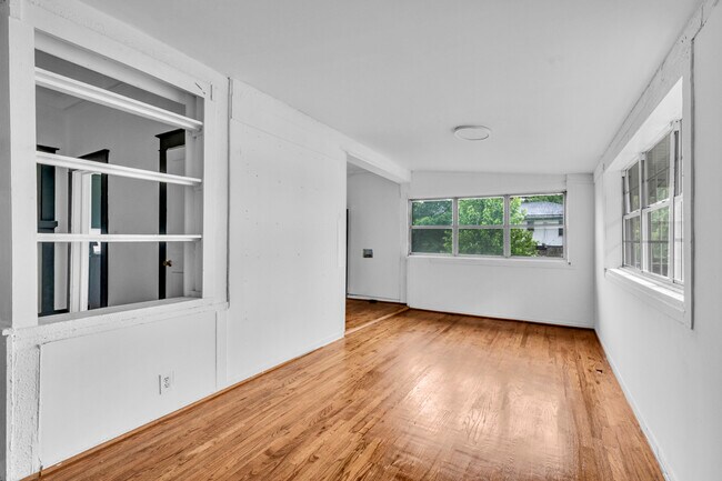 Building Photo - 1516 30th St N