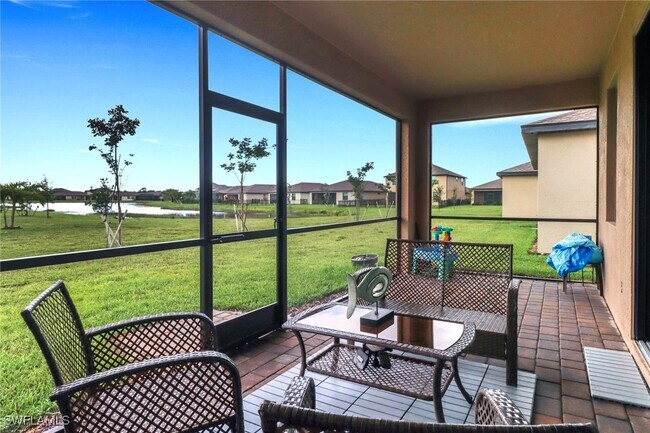 Building Photo - 3426 Menores Wy