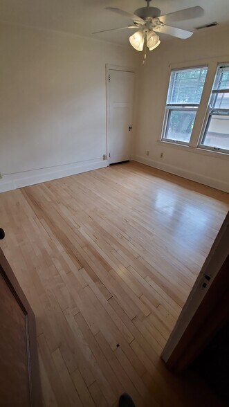 Building Photo - 1901 University Ave