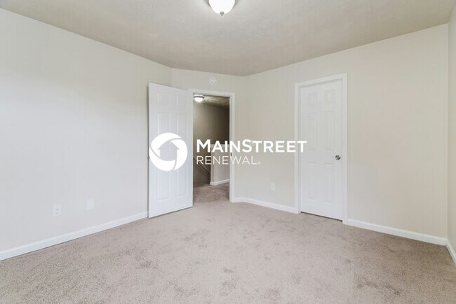 Building Photo - 3 Bedroom Pet-Friendly Home in Riverdale, GA with Main Street Renewal
